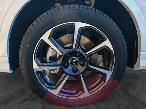 New 2025 Audi Q3 2.0T Premium Plus image 11