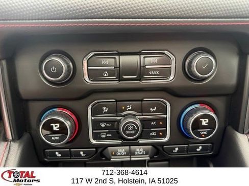 Certified 2024 Chevrolet Suburban RST w/ Luxury Package AWD/4WD image 31