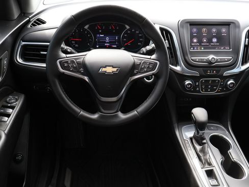 Used 2023 Chevrolet Equinox LT FWD image 16
