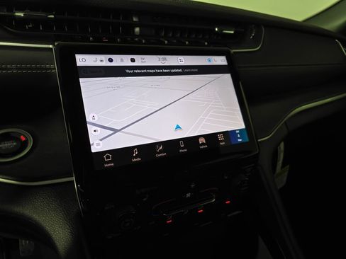 New 2025 Jeep Grand Cherokee Limited w/ Black Appearance Package image 23