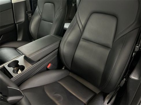 Used 2023 Tesla Model 3 Performance image 19