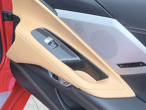 Used 2021 Chevrolet Corvette Stingray Premium Conv w/ Z51 Performance Package RWD image 46