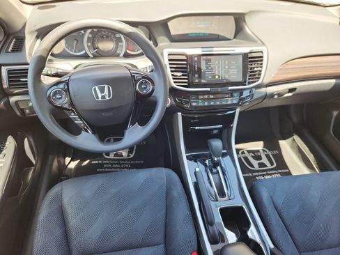 Used 2016 Honda Accord EX image 12