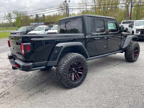 Used 2021 Jeep Gladiator Rubicon w/ Cold Weather Group AWD/4WD image 6