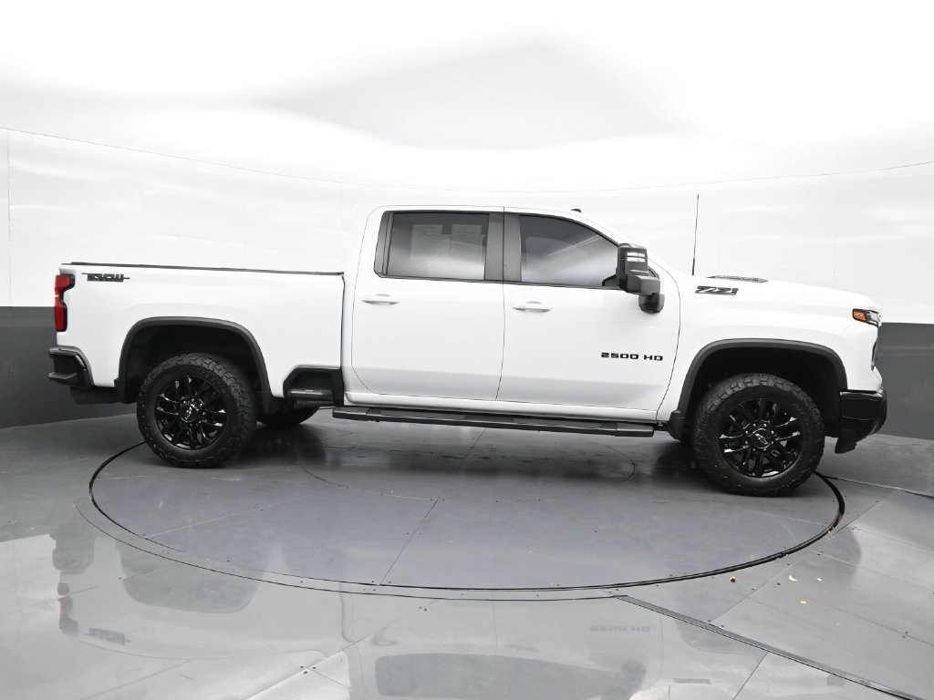 Used 2025 Chevrolet Silverado 2500 LT w/ Trail Boss Package AWD/4WD image 7