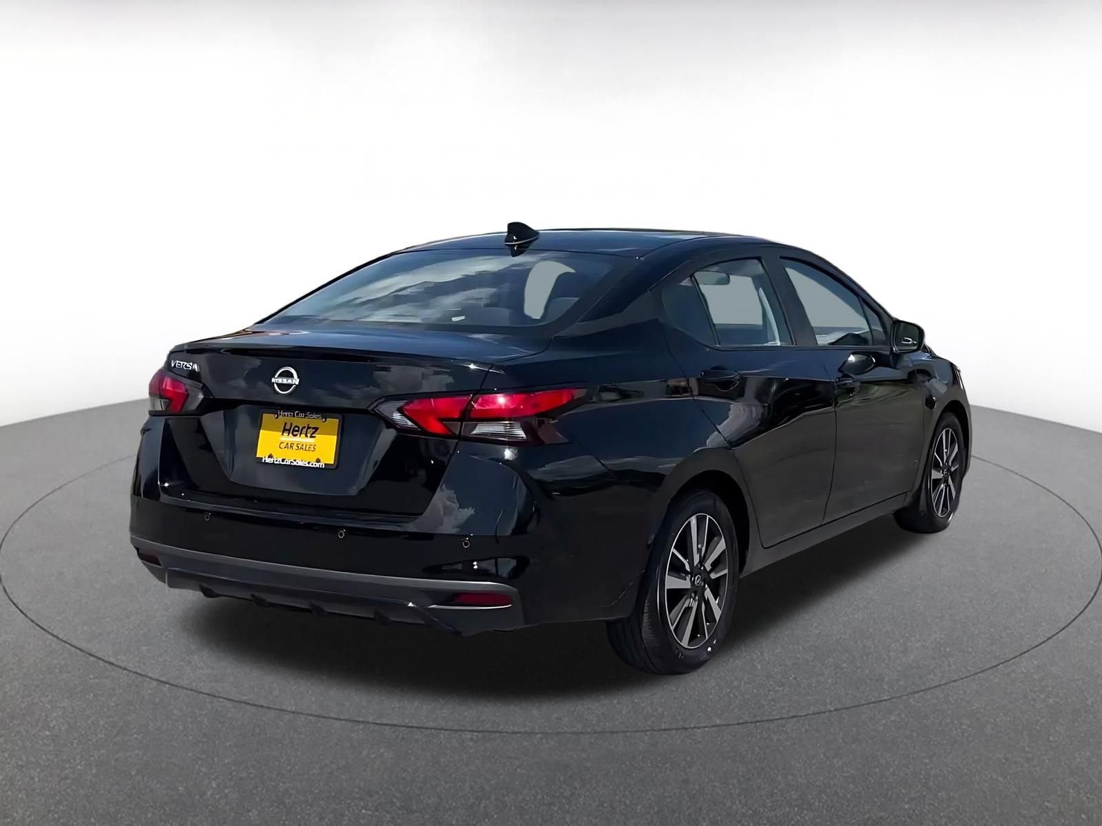 Used 2025 Nissan Versa SV FWD image 13