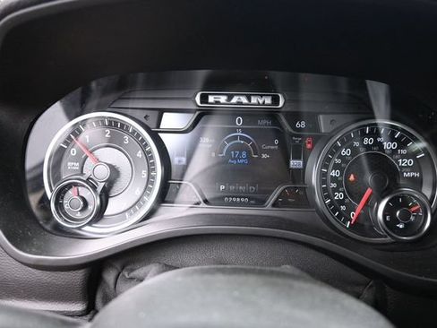 Used 2021 RAM 1500 Laramie AWD/4WD image 17