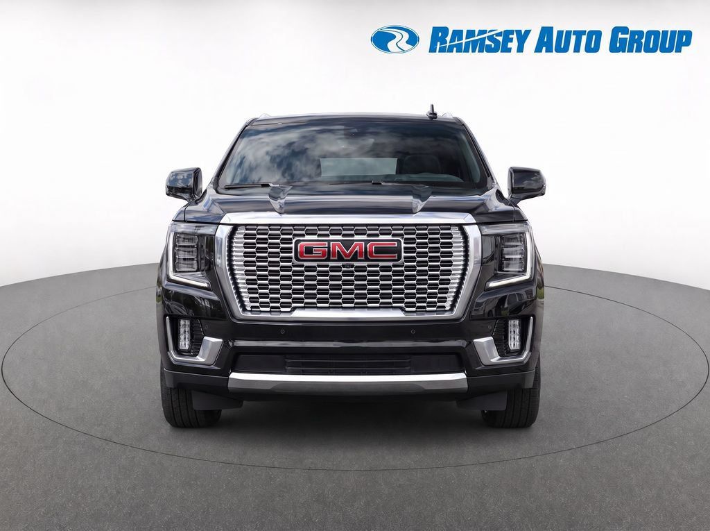 Used 2024 GMC Yukon Denali AWD/4WD image 5