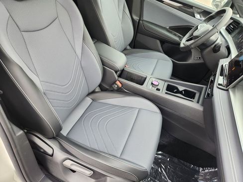 New 2026 Volkswagen Tiguan SE R-Line AWD/4WD image 11
