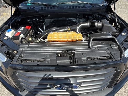 Used 2016 Ford F150 XLT w/ Equipment Group 302A Luxury AWD/4WD image 22
