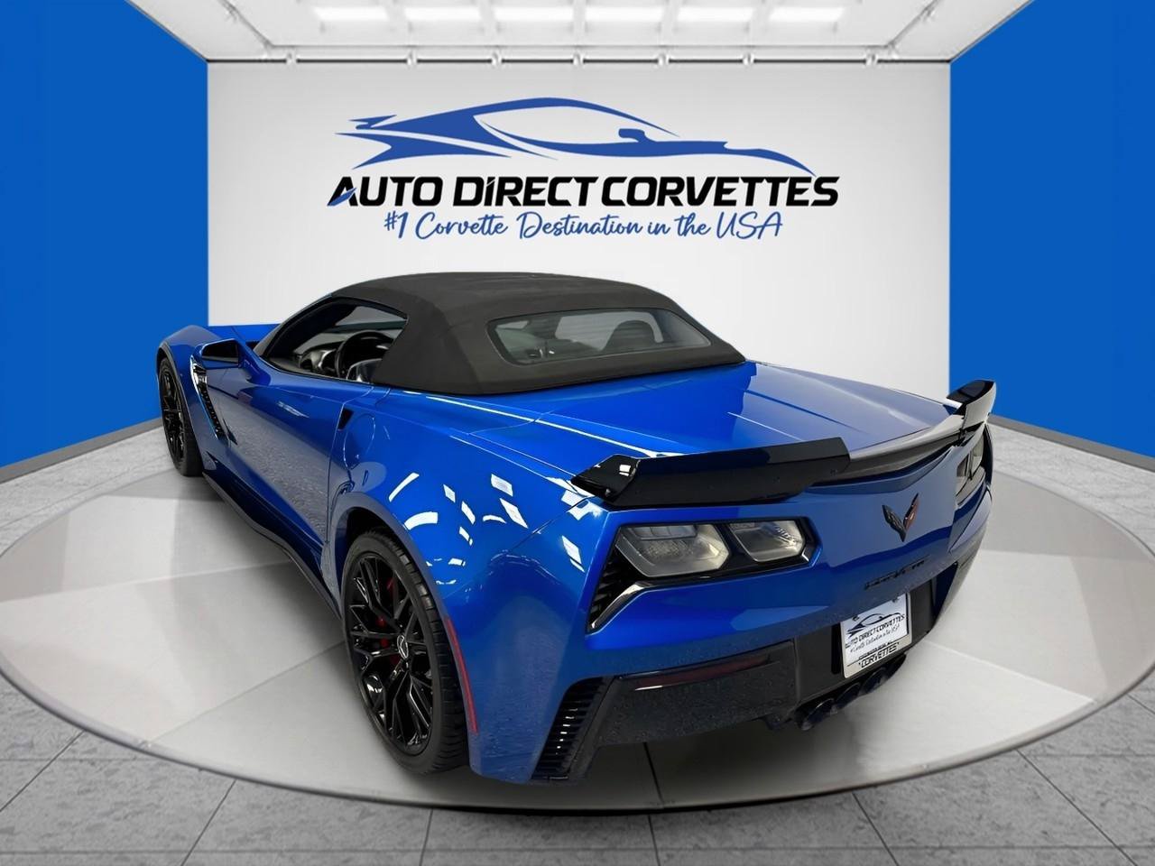 Used 2015 Chevrolet Corvette Z06 w/ 3LZ Preferred Equipment Group RWD image 32