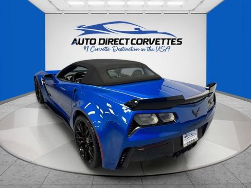 Used 2015 Chevrolet Corvette Z06 w/ 3LZ Preferred Equipment Group RWD image 32