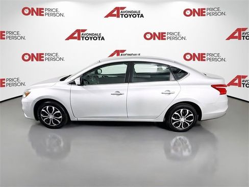 Used 2018 Nissan Sentra S image 4