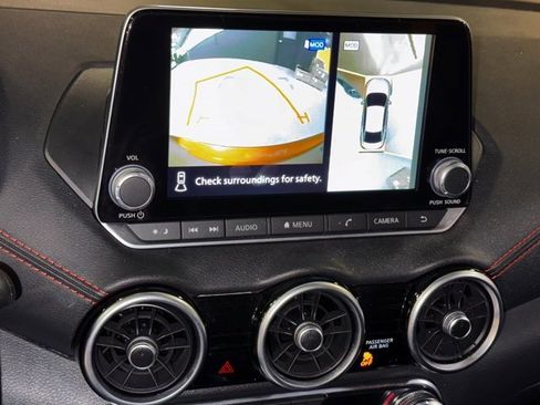 Used 2024 Nissan Sentra SR w/ SR Premium Package image 28