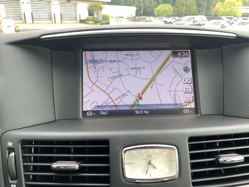 Used 2013 INFINITI M37 w/ Premium Pkg RWD image 24
