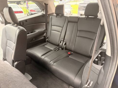 Used 2016 Honda Pilot Touring image 14