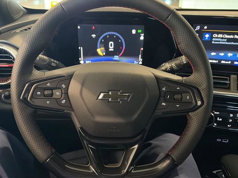 New 2026 Chevrolet Trax RS w/ Driver Confidence Package FWD image 16