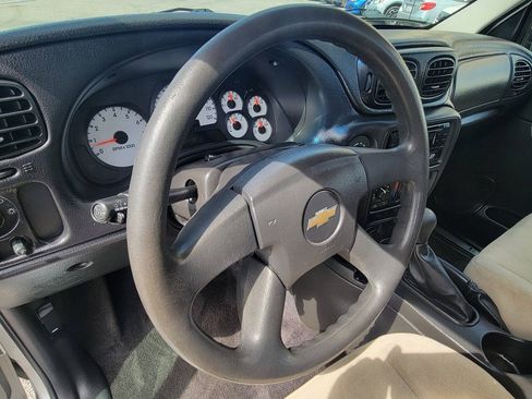 Used 2005 Chevrolet TrailBlazer LS w/ LS Preferred Equipment Group AWD/4WD image 18