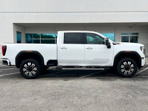 New 2026 GMC Sierra 2500 Denali AWD/4WD image 3