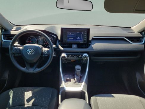 Used 2022 Toyota RAV4 XLE image 16