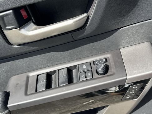 Used 2024 Toyota Tundra Limited image 19