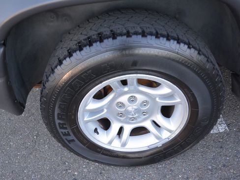 Used 2003 Dodge Durango Sport image 9