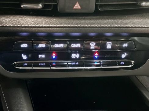 Used 2023 Buick Envision Essence AWD/4WD image 20