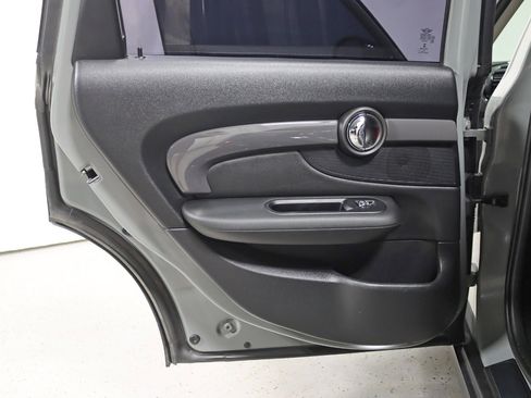Used 2019 MINI Cooper Clubman S image 29