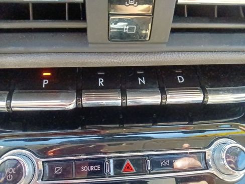 Used 2021 Lincoln Corsair Reserve w/ Equipment Group 201A image 25