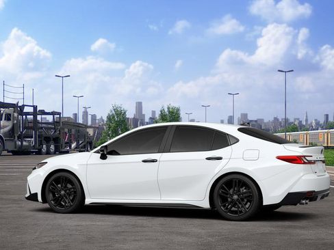 New 2026 Toyota Camry Hybrid FWD image 5