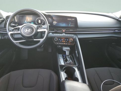 Certified 2024 Hyundai Elantra SEL w/ Convenience Package FWD image 22