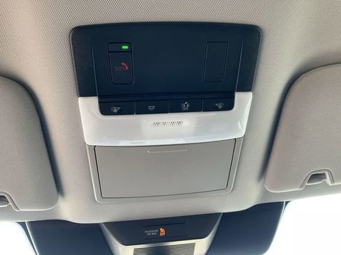 Used 2024 Nissan Pathfinder SL image 17