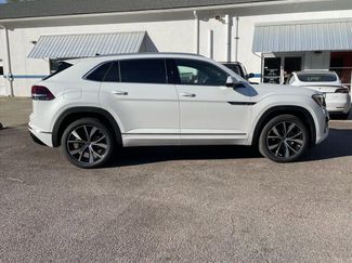 New 2026 Volkswagen Atlas Cross Sport SEL Premium R-Line AWD/4WD video 2
