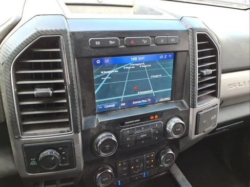 Used 2020 Ford F350 Lariat w/ Lariat Ultimate Package AWD/4WD image 17