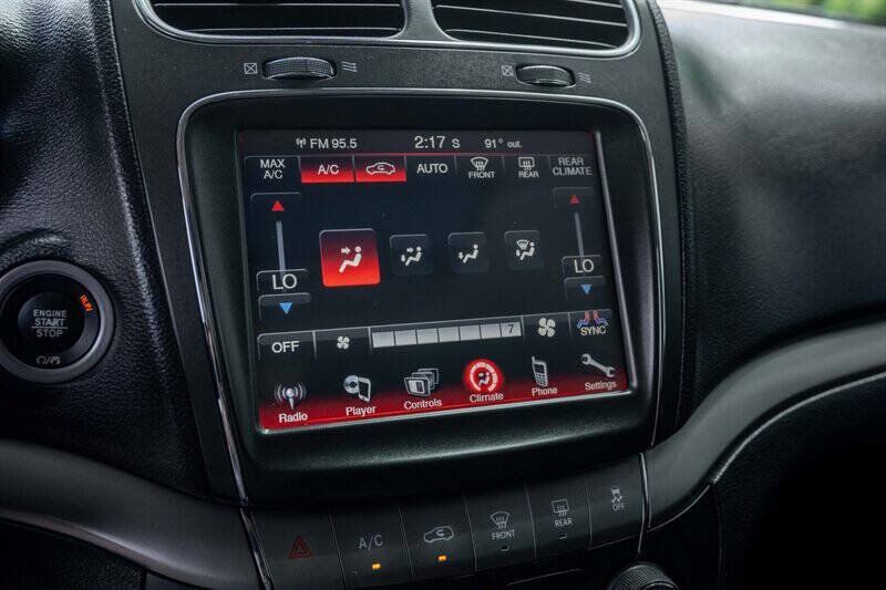 Used 2020 Dodge Journey Crossroad FWD image 14