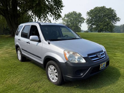 Used 2005 Honda CR-V EX image 2
