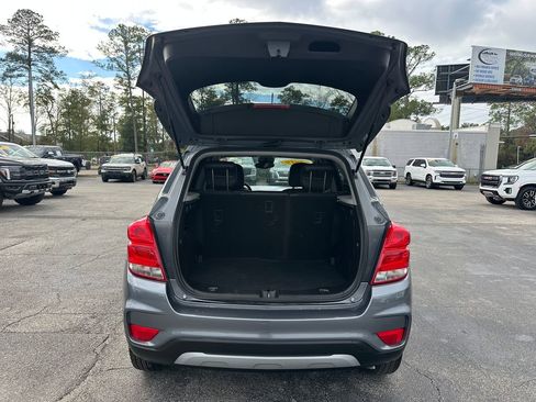 Used 2019 Chevrolet Trax LT w/ LT Convenience Package image 39