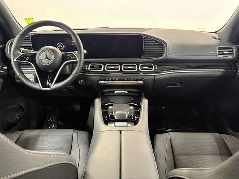 Used 2024 Mercedes-Benz GLE 450 4MATIC w/ AMG Line Exterior image 26
