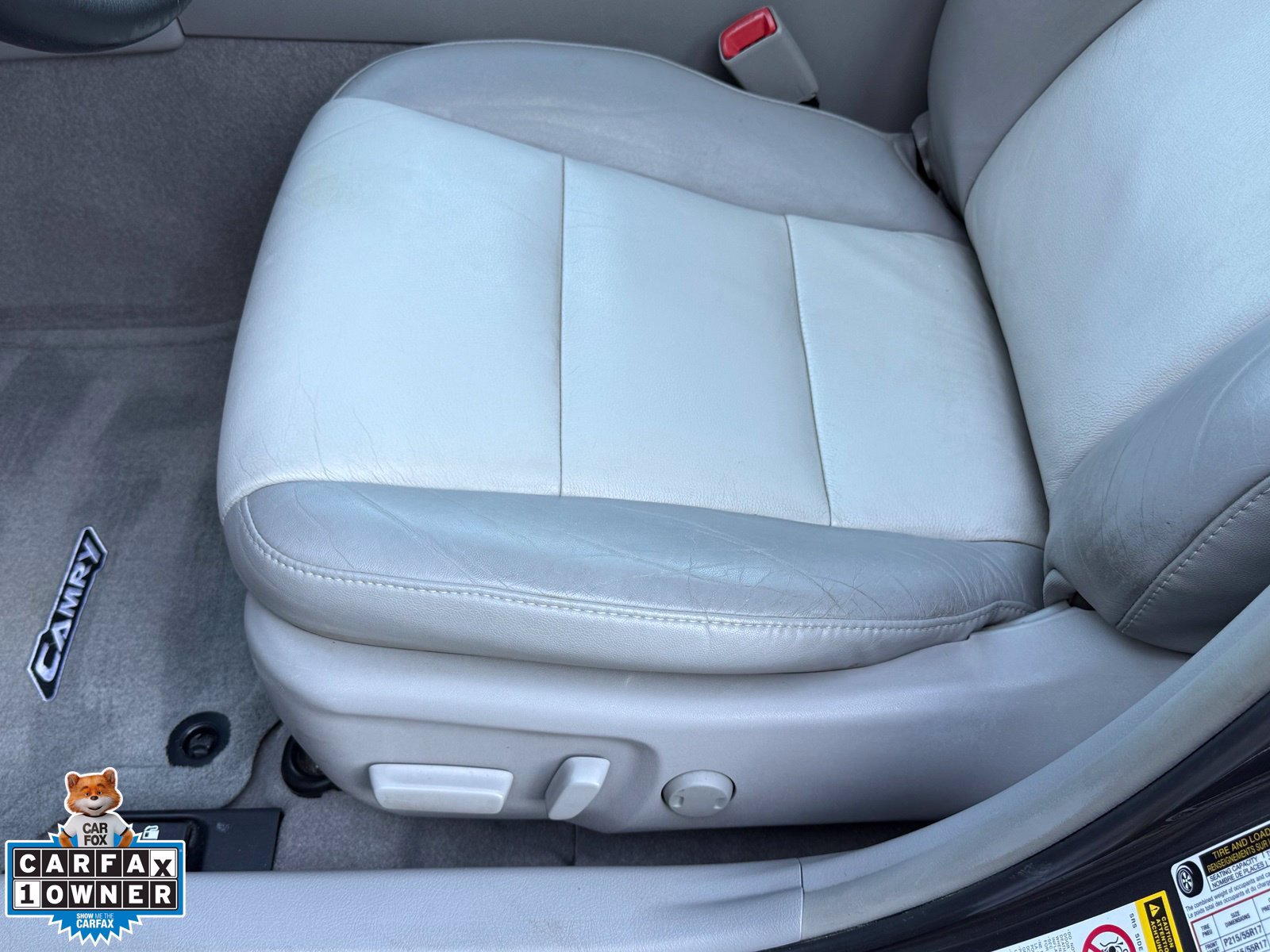 Used 2014 Toyota Camry XLE w/ Leather Package FWD image 2