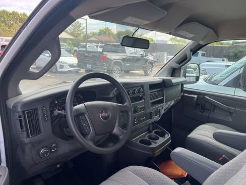 New 2025 GMC Savana 3500 w/ Power Convenience Package RWD image 5