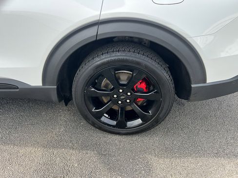 Used 2020 Ford Explorer ST w/ ST Street Pack image 9