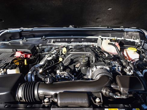 Used 2024 Jeep Wrangler Sport S image 23