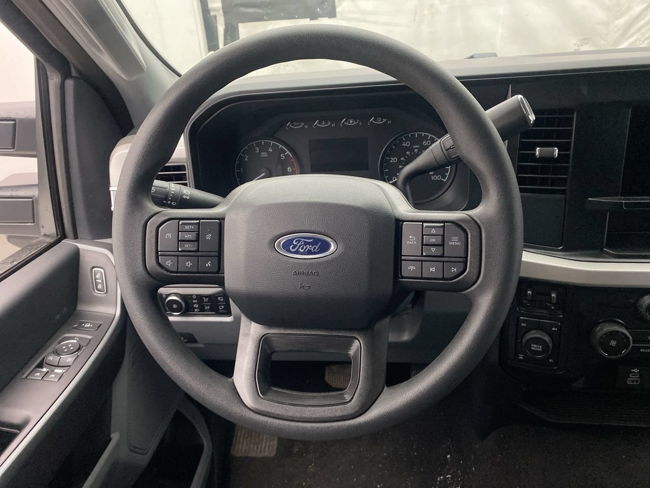 New 2026 Ford F250 XLT w/ 360-Degree Camera Package AWD/4WD image 16