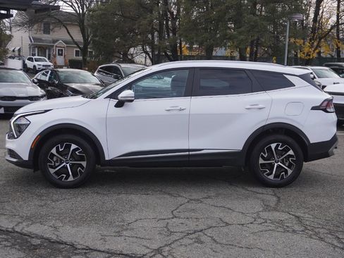 Used 2023 Kia Sportage EX image 18