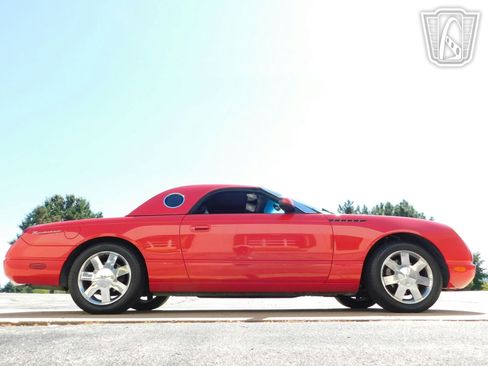 Used 2002 Ford Thunderbird image 23