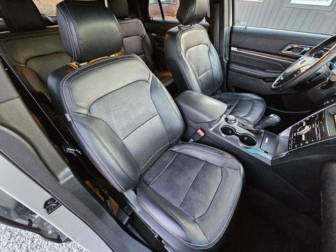 Used 2016 Ford Explorer Limited image 33