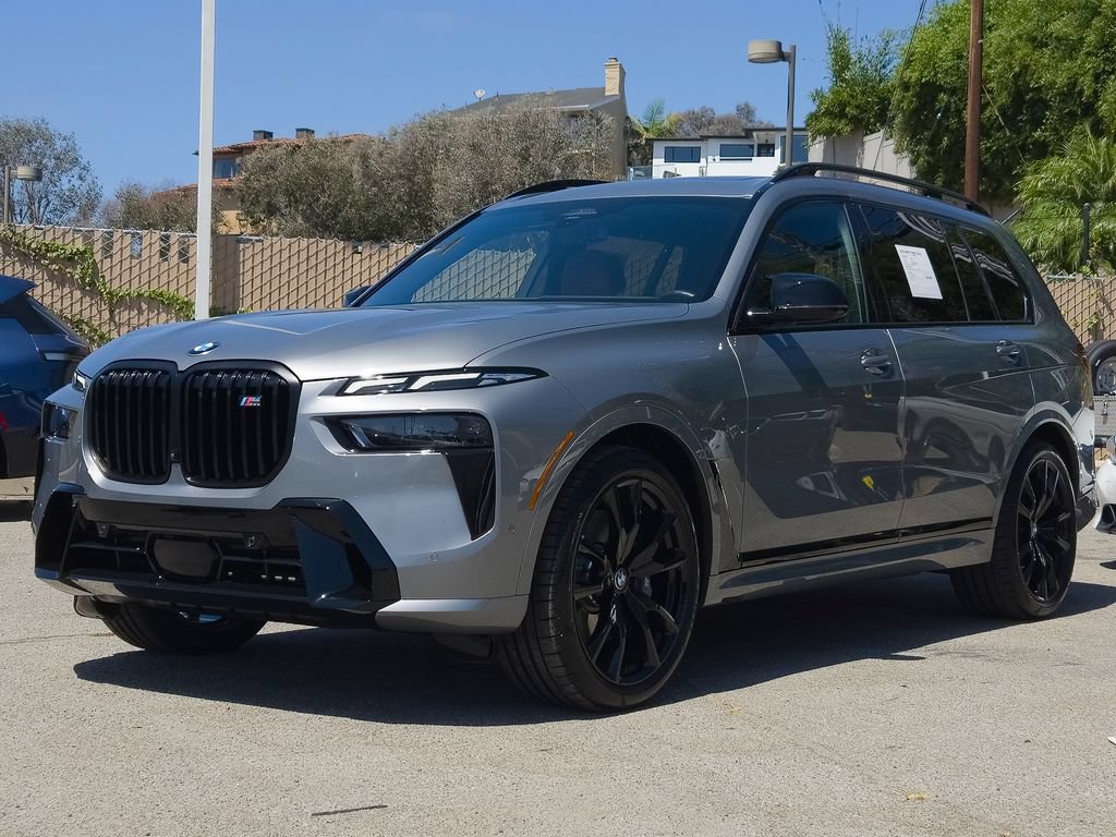 Used 2024 BMW X7 M60i w/ Climate Comfort Package AWD/4WD image 3