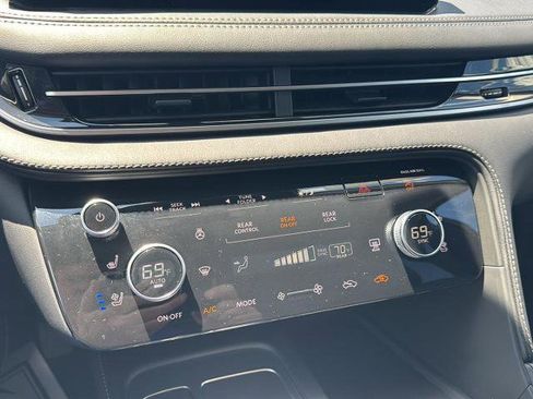 Certified 2024 INFINITI QX60 Luxe w/ Vision Package image 22