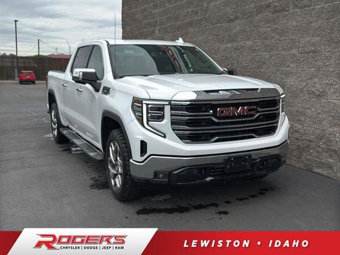 Used 2023 GMC Sierra 1500 SLT w/ SLT Premium Package AWD/4WD image 1