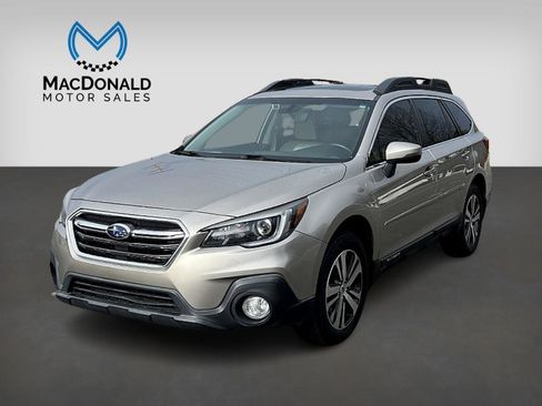 Used 2018 Subaru Outback 2.5i Limited image 1